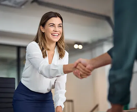 Entrepreneur working with fractional CRO